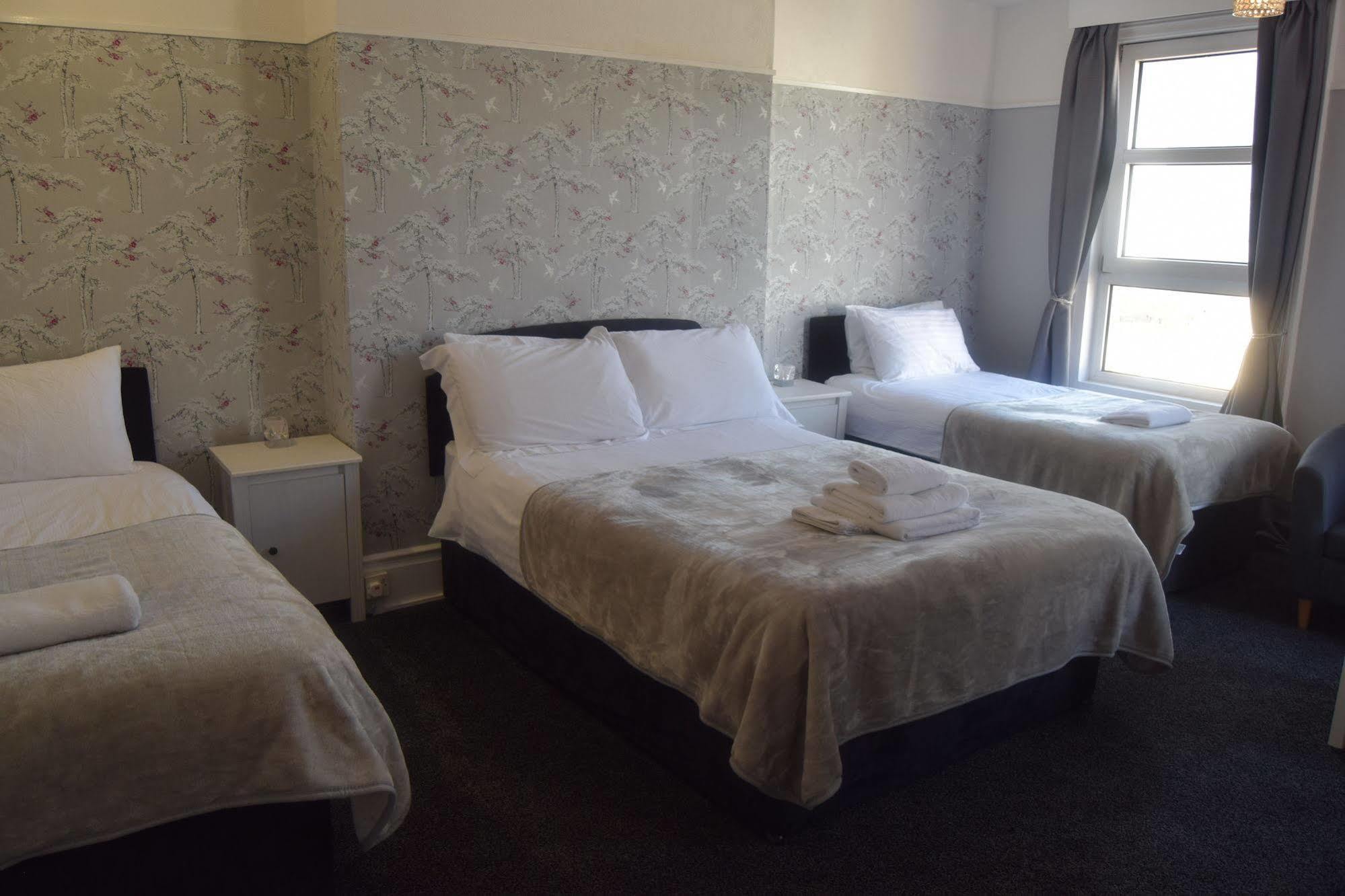 Bed and Breakfast The Blenheim Доліш Екстер'єр фото